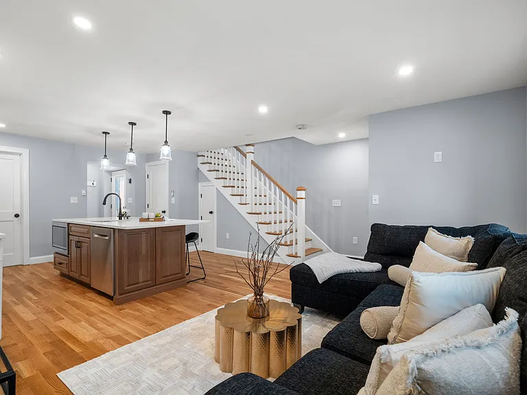 510 Medford St #1 — Photo 7