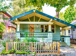 3577 SE Woodward St, Portland, OR 97202