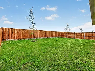 2114 Meadow Park Dr — Photo 16