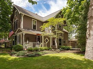 620 W Pine St, Zionsville, IN 46077