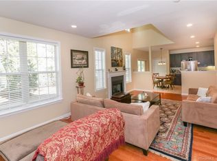 4 Marble Faun Ln #4, Windsor, CT 06095