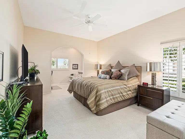 73465 Irontree Dr — Photo 12