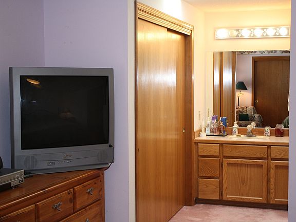 4th image of 4636 SE Mason Hill Dr