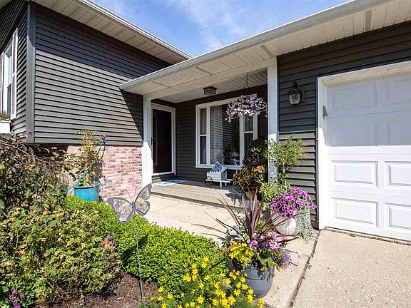 3rd image of 3706 Basswood Ct