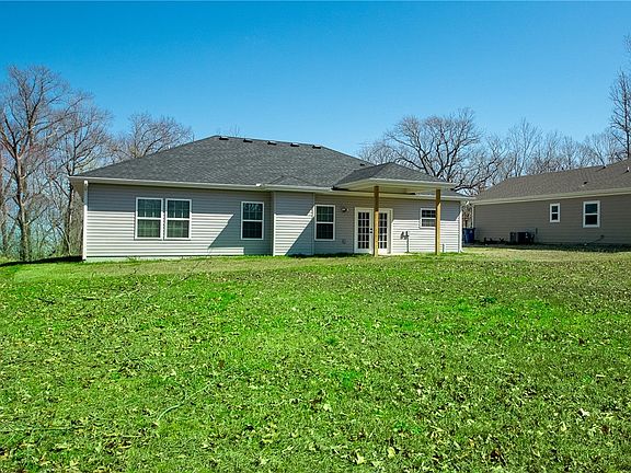 5th image of 11 Osborne Ln