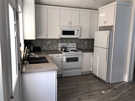 5th image of 6462 Glade Ave