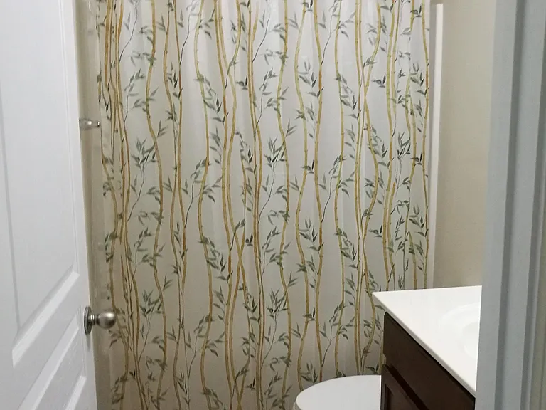 2nd bath room