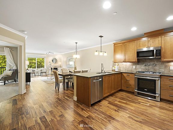 3rd image of 18609 SE Newport Way APT 306