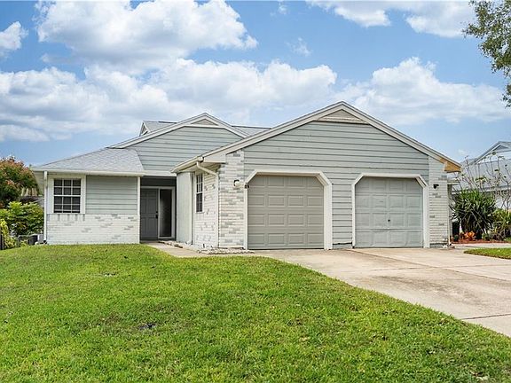 3rd image of 244 Phlox Dr #180