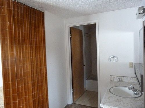5th image of 978 Lakeview Ave APT 3