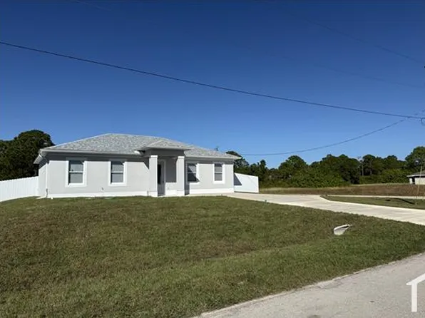 946 Hansen St E, Lehigh Acres, FL 33974