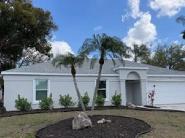 911 48th Street Dr E, Bradenton, FL 34208