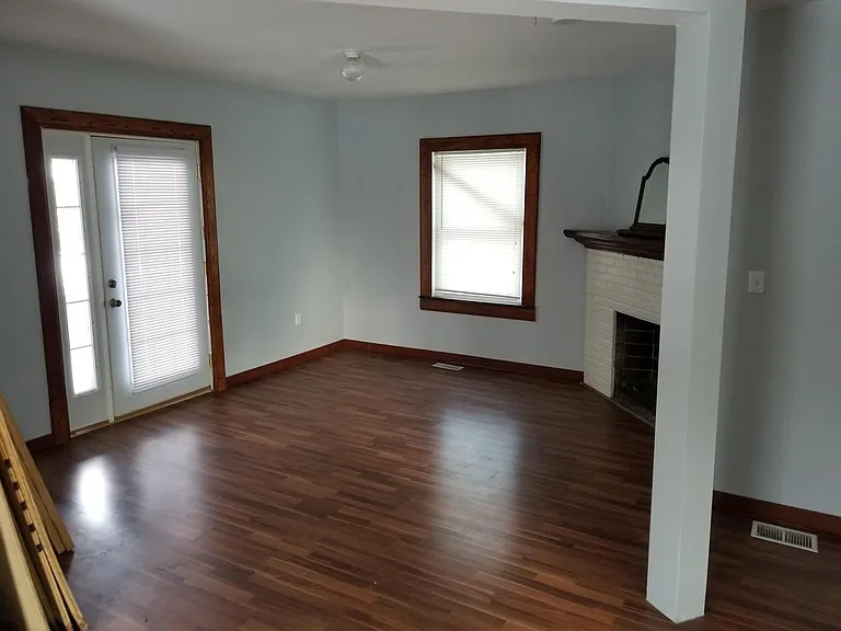 1227 Jefferson Ave — Photo 10