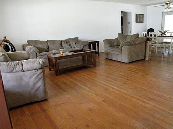 5th image of 4118 Richmond St