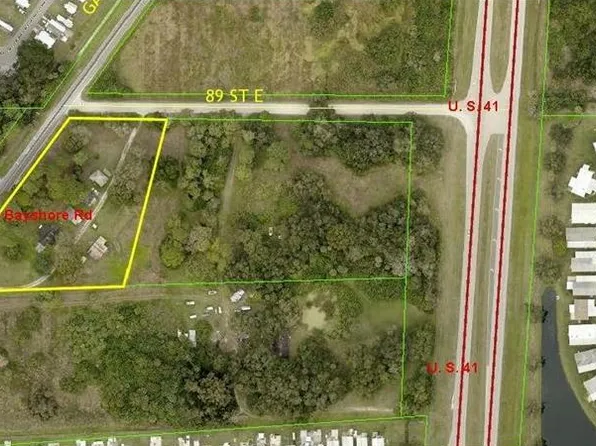 8819 Bayshore Rd, Palmetto, FL 34221