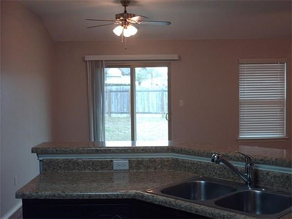 5th image of 158 Hunter Creek Cv