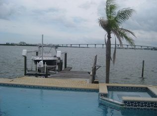 496 Harbor Dr N, Indian Rocks Beach, FL 33785