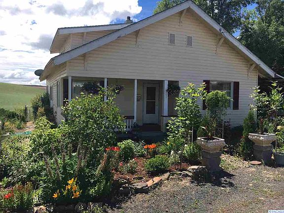 3rd image of 301 W Rednour St