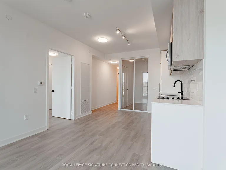1185 Dupont St #517 — Photo 7