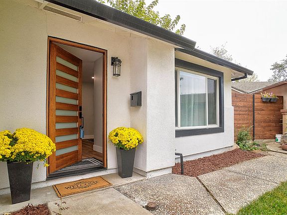 4th image of 5408 Sawtooth Ct