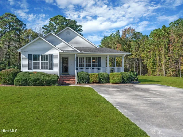 510 Cedar Acres Drive, Chocowinity, NC 27817