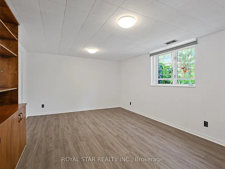 10 Delong Dr — Photo 35
