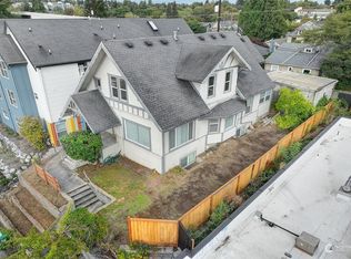 5610 Roosevelt Way NE, Seattle, WA 98105