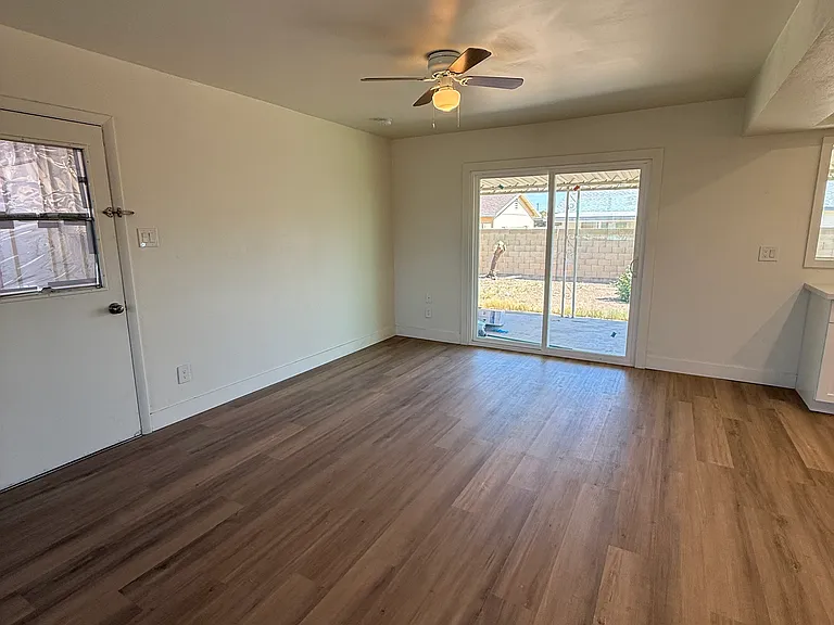 7931 W Earll Dr — Photo 5
