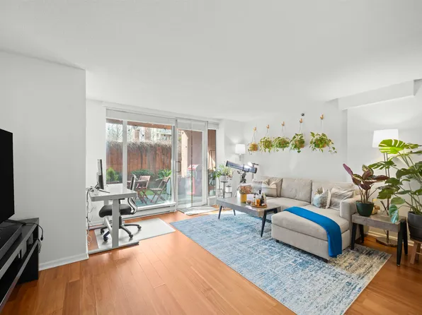 503 W 16th Ave #106, Vancouver, BC V5T 2V1