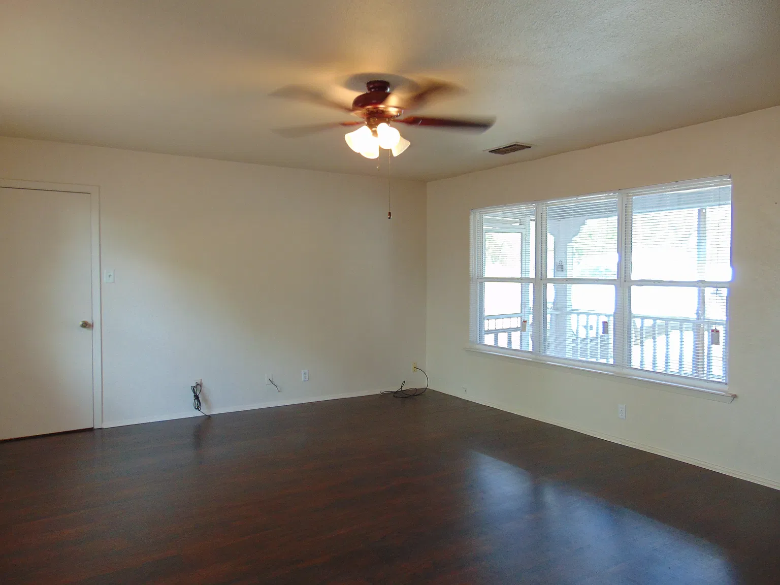2 bed, 992 sqft, $1,495 — Photo 3