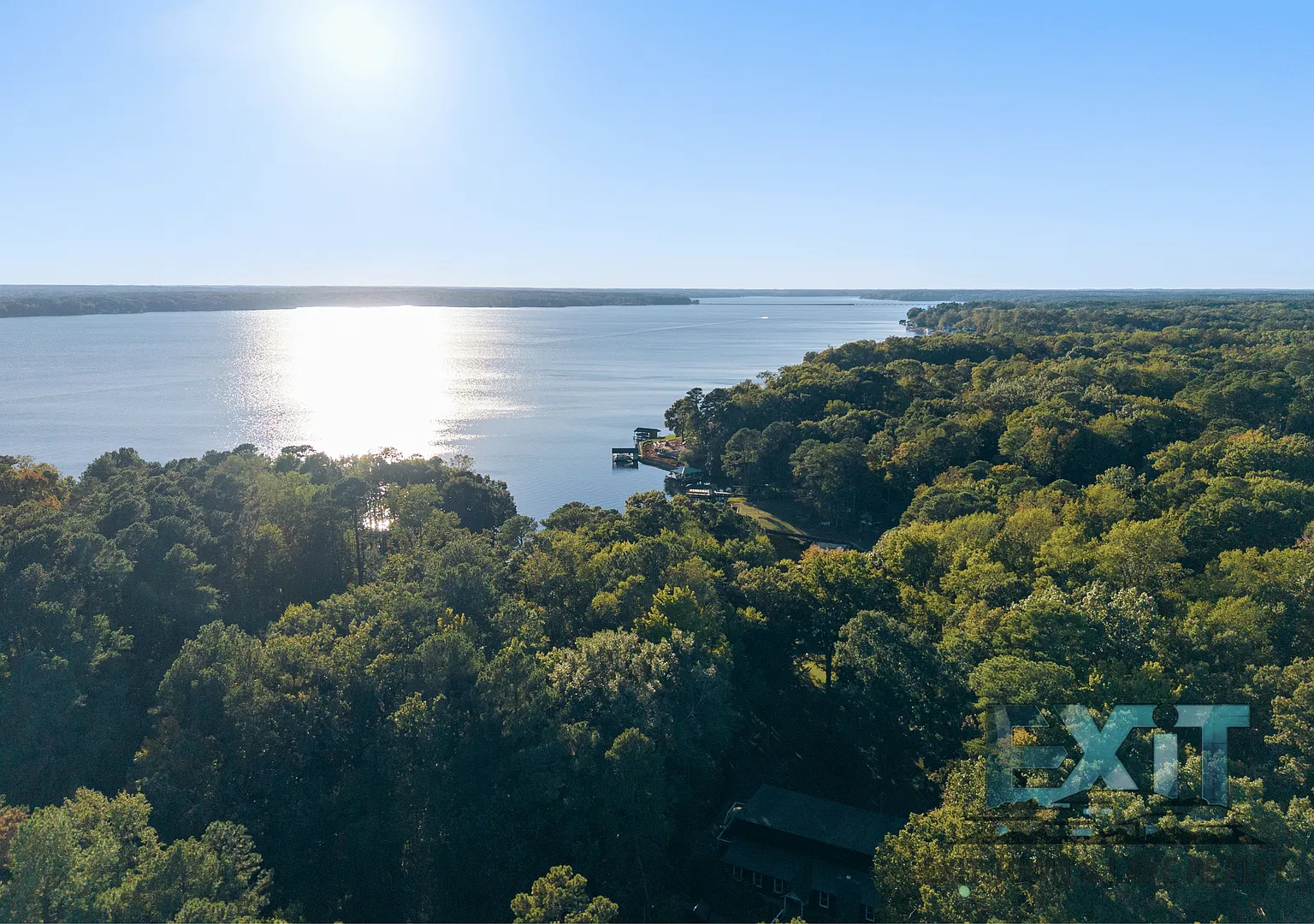 Enjoy waterfront living at 218 Club Drive in Littleton, NC! — Photo 2