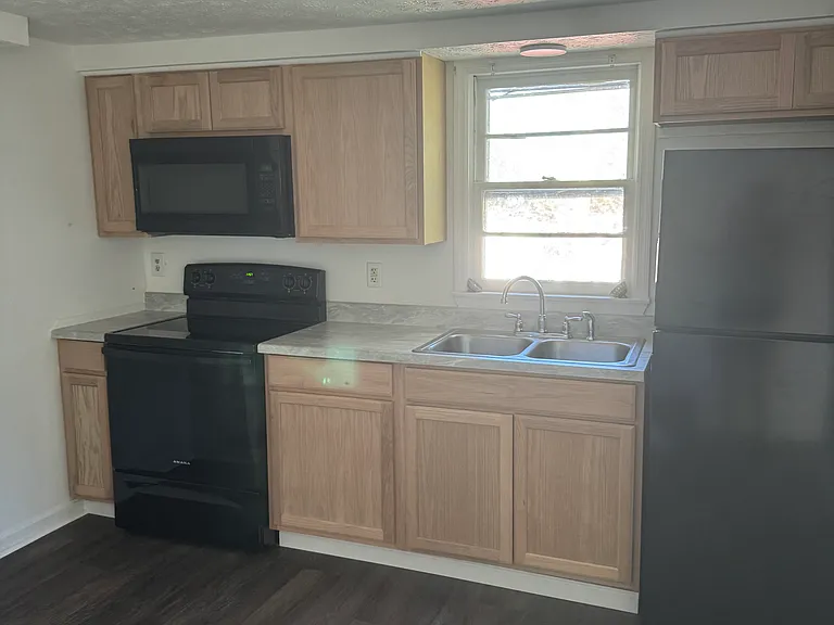 330 W Kentucky Ave — Photo 6