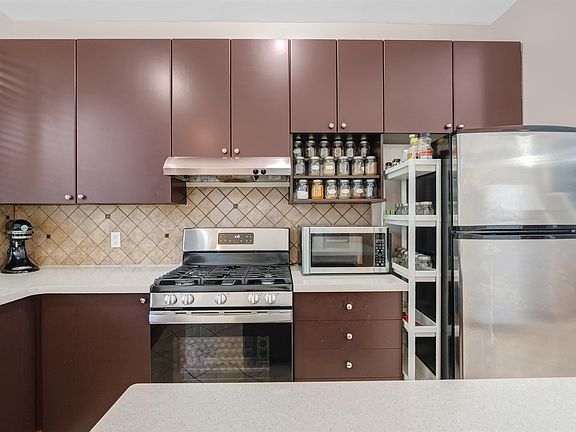 4th image of 10280 242b St