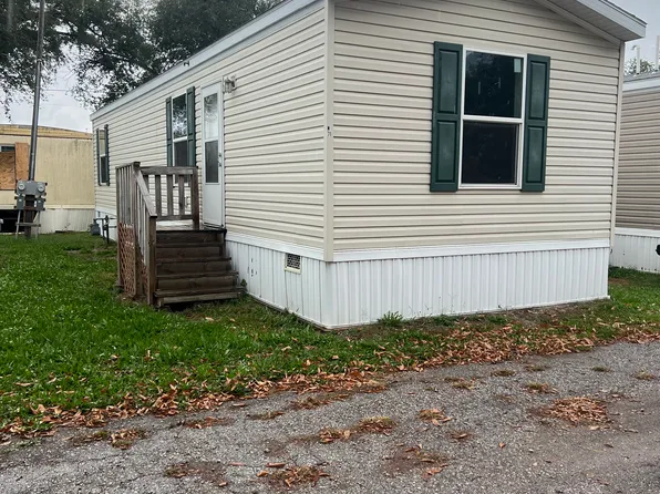 71 SW Mary St, Topeka, KS 66609