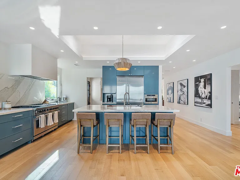 1222 S Genesee Ave — Photo 28