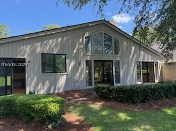 18 Water Oak Dr, Hilton Head Island, SC 29928
