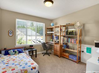 9395 SE Hamilton Ln, Happy Valley, OR 97086