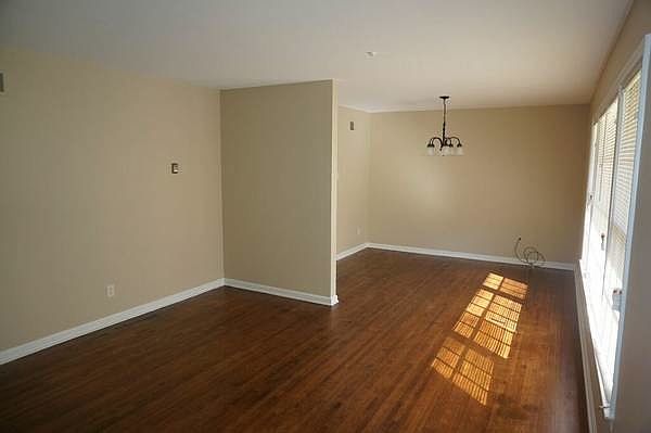 Living room dinning