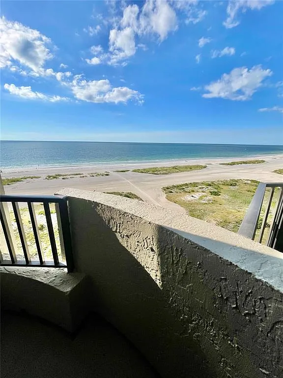 2 bed, 2.0 bath, 1152 sqft, $6,500 — Photo 3