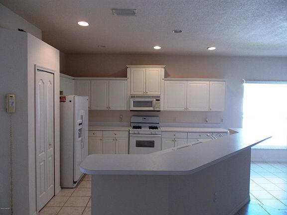 2nd image of 781 Misty Creek Dr