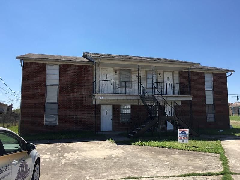 1st image of 4804 Cedarhill Cir APT A