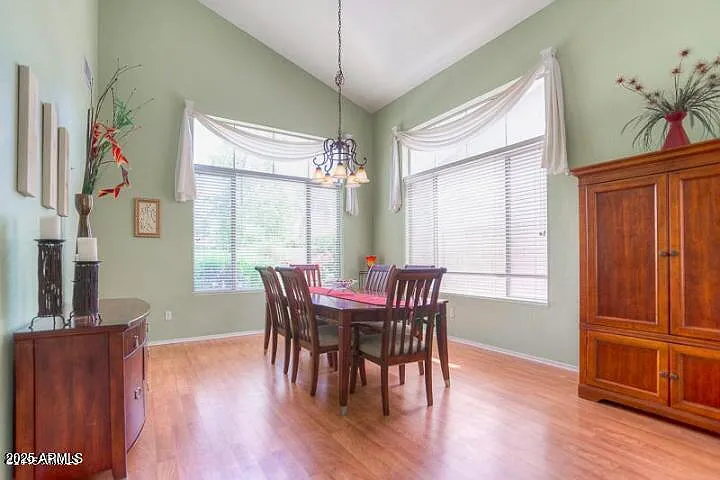 1580 W Saragosa St — Photo 7