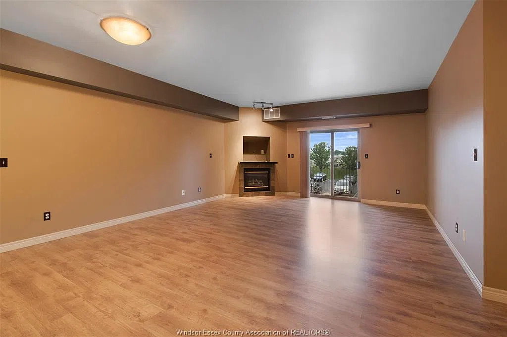 2 bed, 2.0 bath, 1200 sqft, $2,150 — Photo 3
