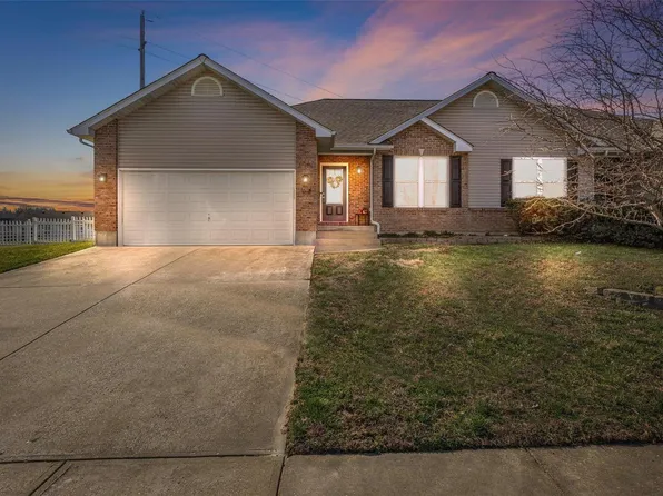 1307 Crystal Villa Ln, Festus, MO 63028