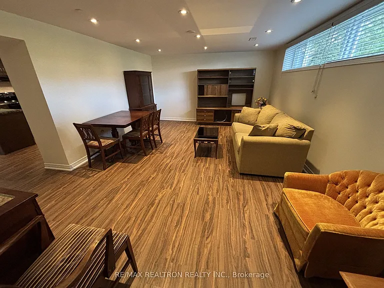 695 Glencairn Ave #BASEMENT — Photo 3
