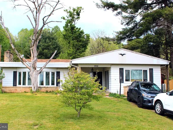 1928 New Bloomfield Rd, New Bloomfield, PA 17068