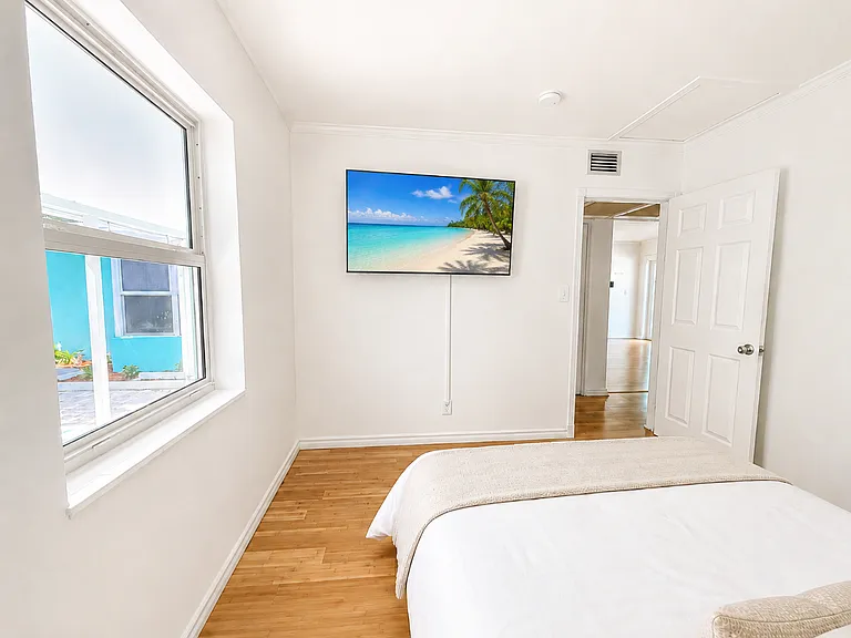 1413 SW 23rd Ave #2 — Photo 8