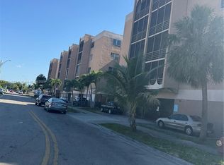 4670 W 13th Ln #427, Hialeah, FL 33012