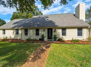 2490 Hallmark Dr, Pensacola, FL 32503