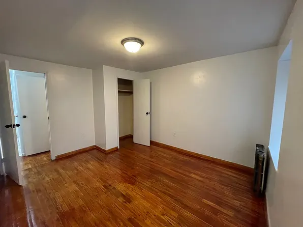 468 Franklin Avenue image 1 of 13